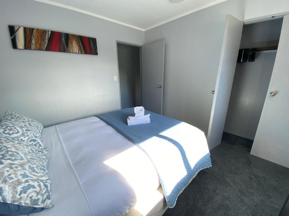 Motuoapa Bay Chalets Turangi Eksteriør billede