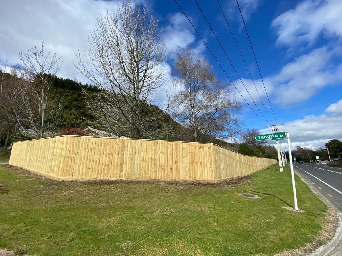 Motuoapa Bay Chalets Turangi Eksteriør billede