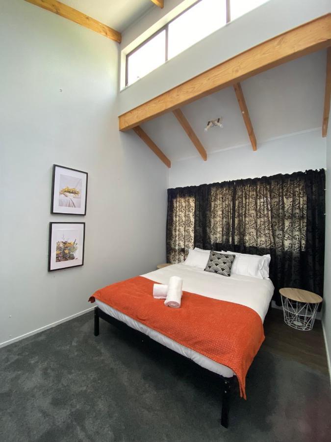 Motuoapa Bay Chalets Turangi Eksteriør billede