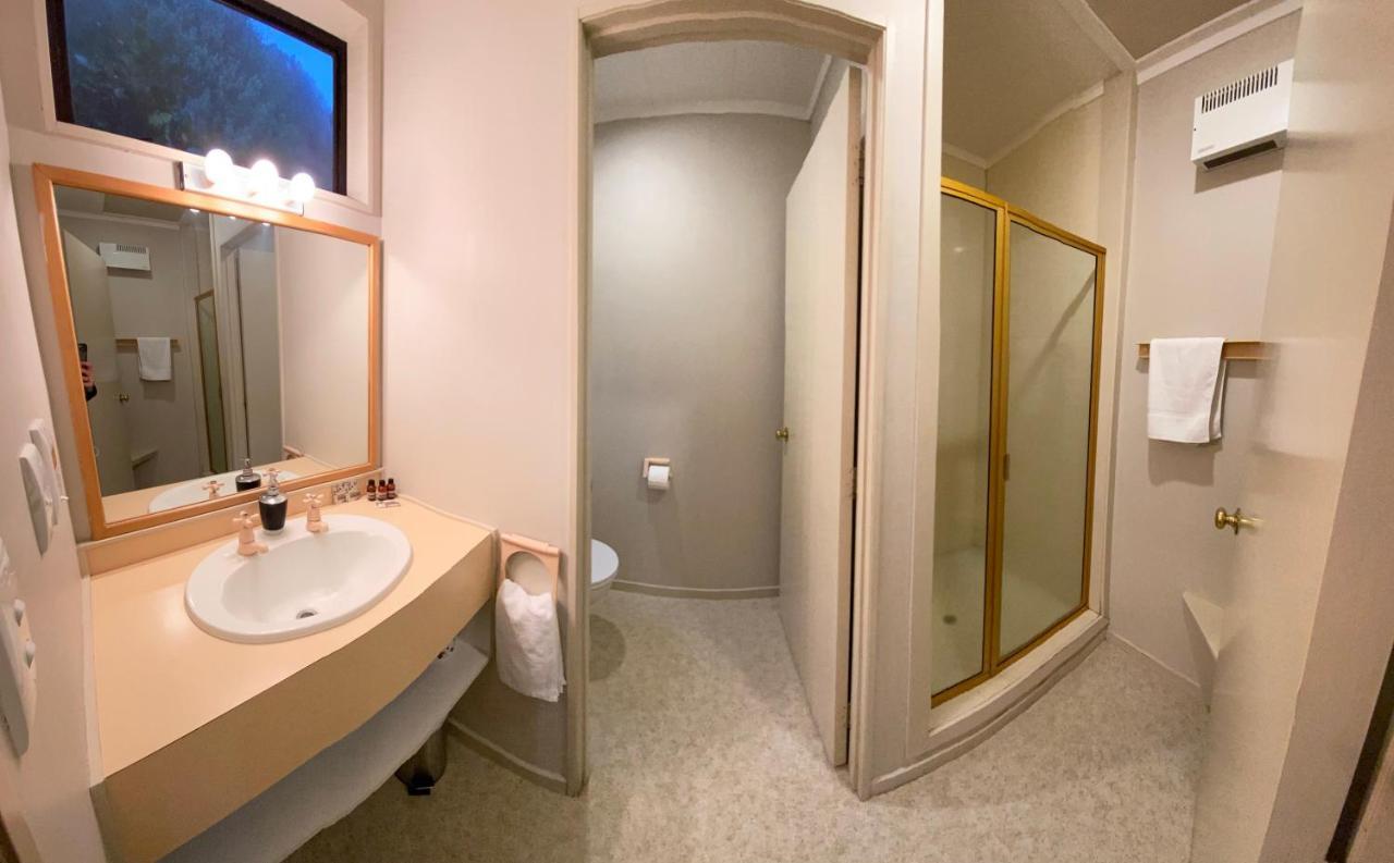 Motuoapa Bay Chalets Turangi Eksteriør billede