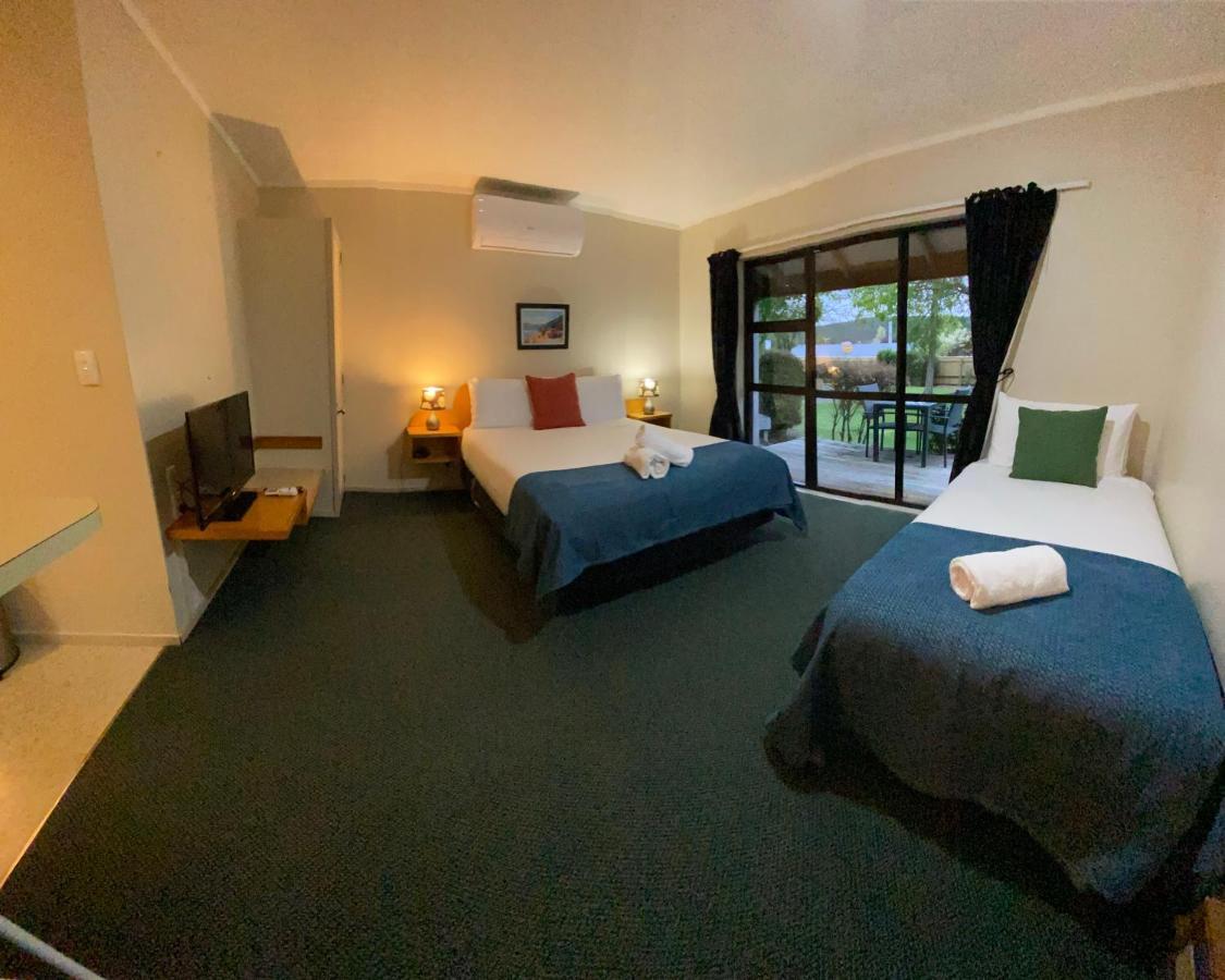 Motuoapa Bay Chalets Turangi Eksteriør billede